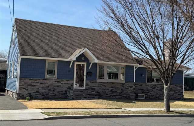 820 Morton Street 2 photos photos