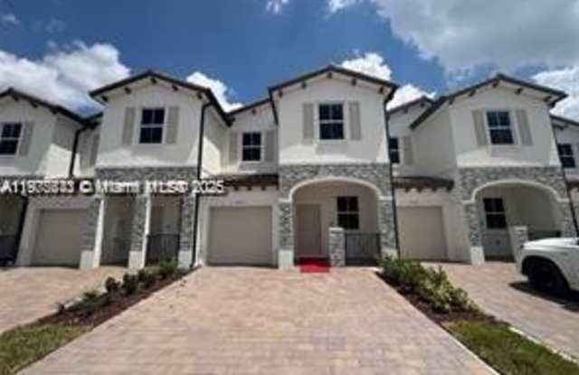 2771 SE 25th Ave photos photos