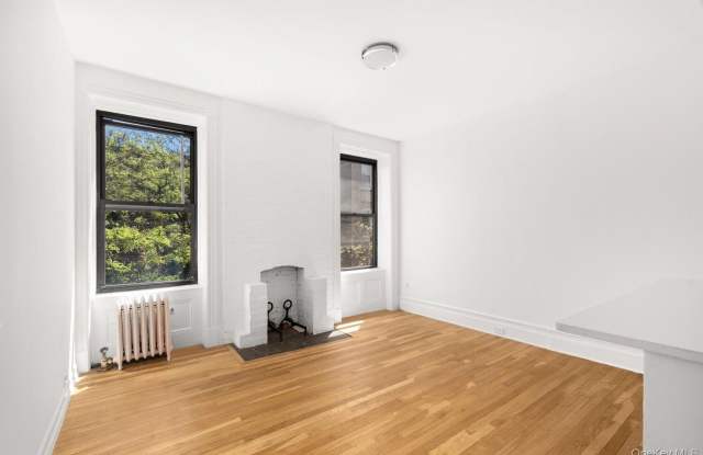 85 BEDFORD Street Gallery 4