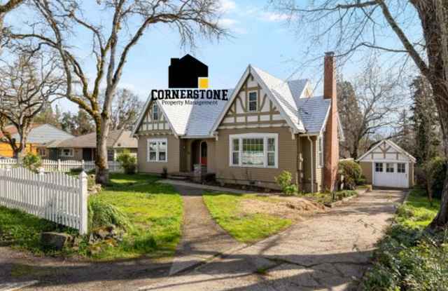 2004 Hillcrest Road photos photos