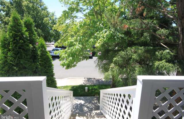 4205 QUAKER COURT Gallery 3