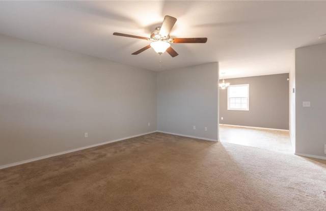 Fenced home close to post! photos photos