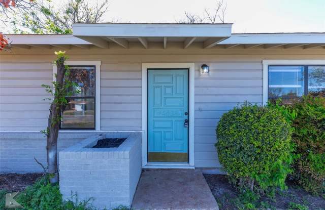 Charming  Modern 3 BED 1 BATH photos photos