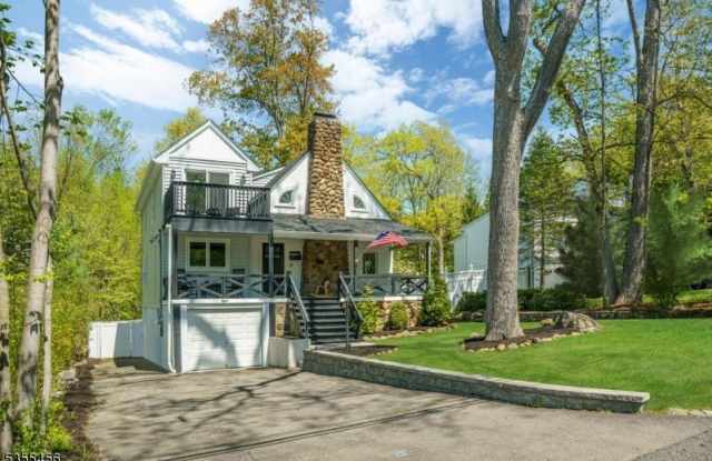 8 MOUNTAINSIDE DRIVE photos photos