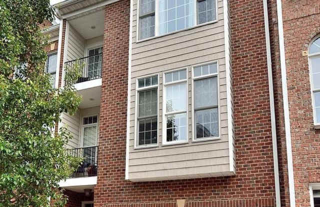 103 WASHINGTON SQUARE COURT - 103 Washington Square Court, Occoquan, VA 22125