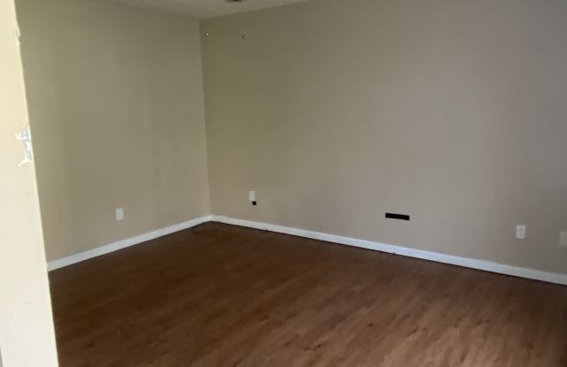 1430 Tangora Lane Gallery 3