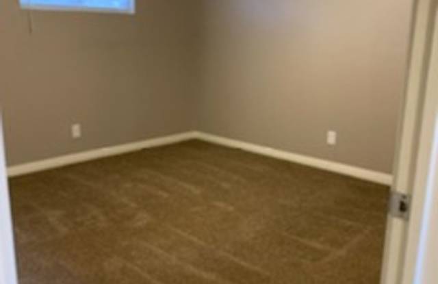 La Place Avenue H photos photos