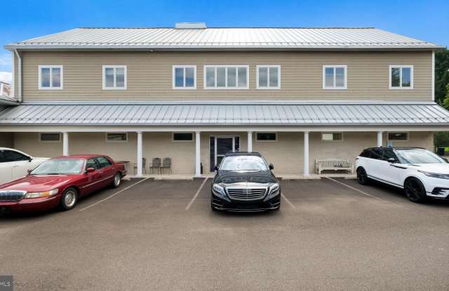 74 SPRING LAKE Drive unit: 2 photos photos 74 SPRING LAKE Drive unit: 2 photos photos