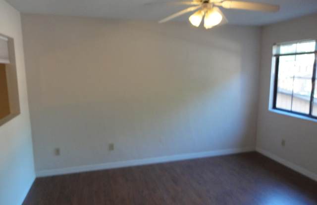 2bedroom/2 bath condo in Rockwood Villas. photos photos