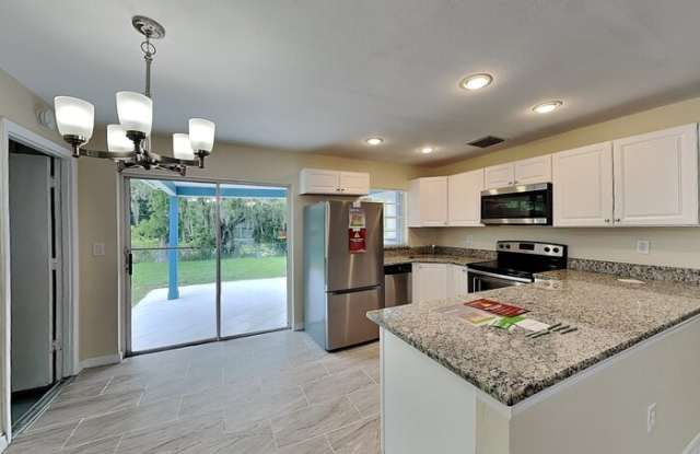 7109 Vallejo Way Gallery 4