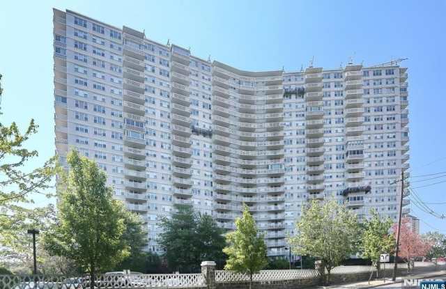 2100 Linwood 20B - 2100 Linwood Avenue, Fort Lee, NJ 07024