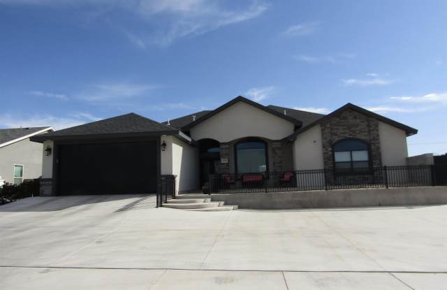 1525 W Mahone Drive photos photos