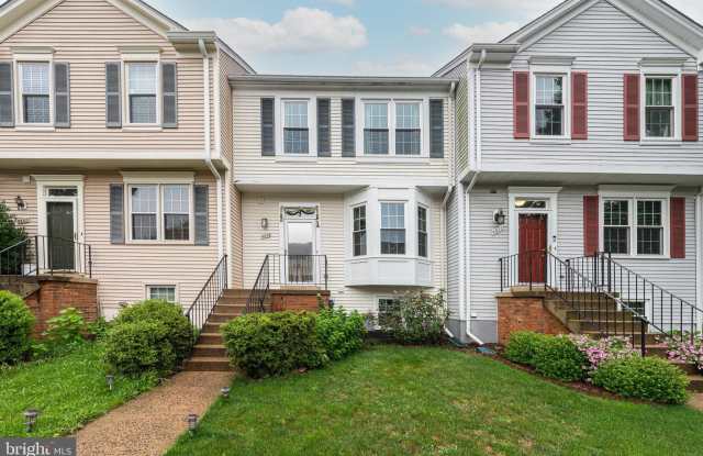 5809 WATERMARK CIRCLE photos photos