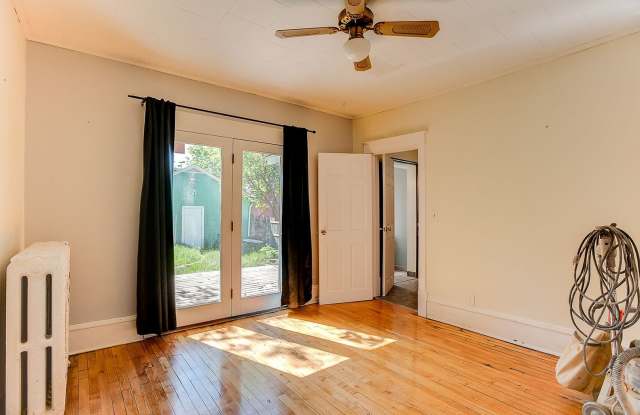 JUNE MOVE IN- 4 bedroom house near Concordia Gallery 4