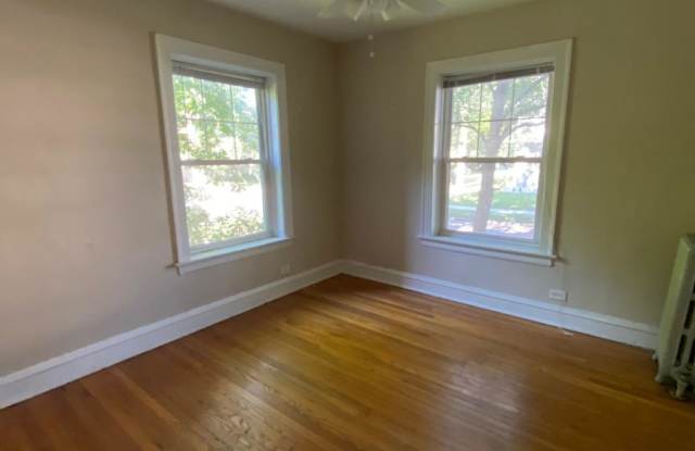 800 Seward Gallery 4