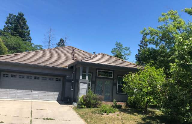 Adorable 3/2 Single Story Elk Grove Home (Please read ENTIRE ad for viewings) photos photos