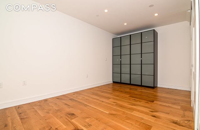 127 Kingsland Avenue Gallery 4