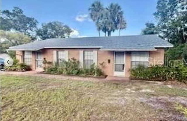 221 North Adelle Avenue - 1 - 221 North Adelle Avenue, DeLand, FL 32720