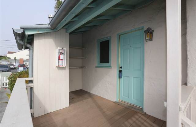 995 Glenneyre Street Gallery 3