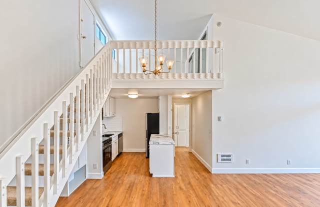 Beautifully Updated, Top-Floor, 1BR1BA + Loft Condo w/ Large Balcony & 1-Car Carport In The Brookside Village Community Gallery 4