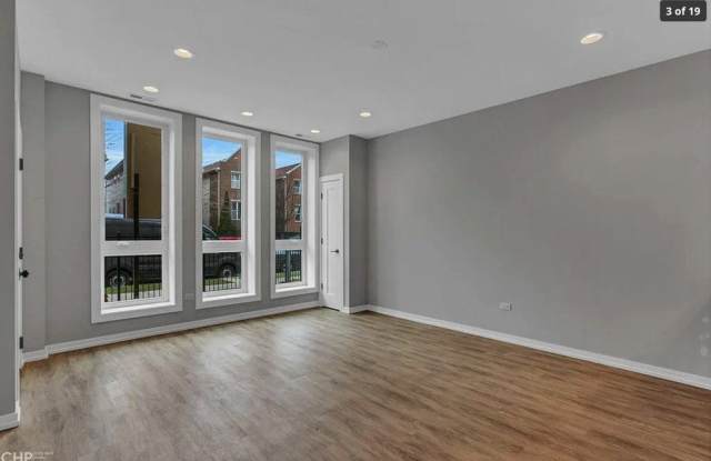 4917 S Champlain Avenue Gallery 3