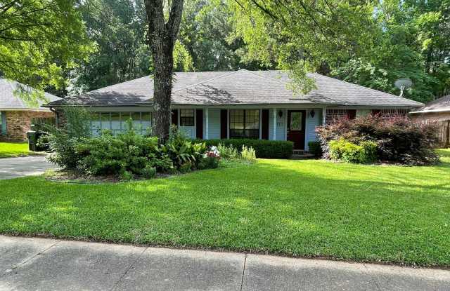 Large Brick Home In Desirable "Huntington Park" photos photos