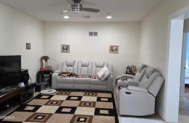 255 Pine Drive Gallery 4