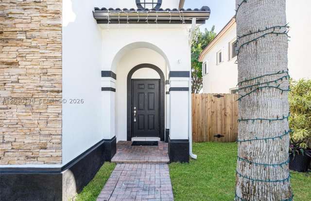 16350 SW 50th Ter Gallery 3
