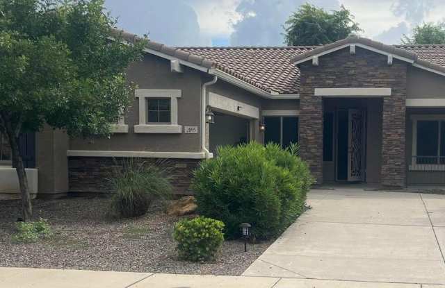 2895 E MELROSE Street photos photos