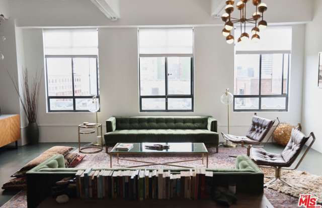 849 S Broadway Gallery 4