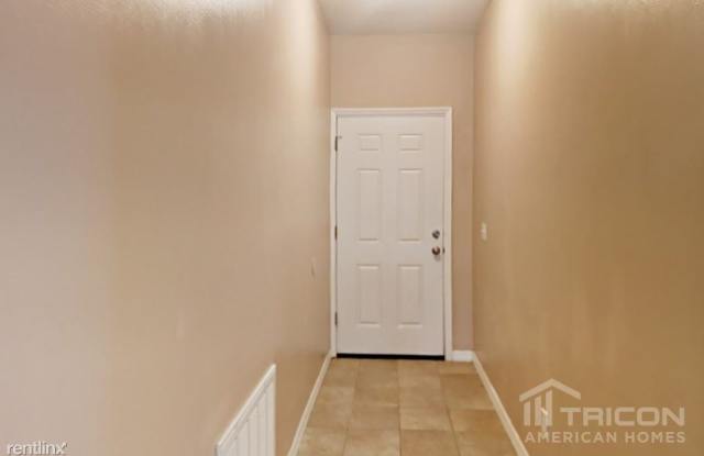 717 Remington Oak Drive Gallery 2