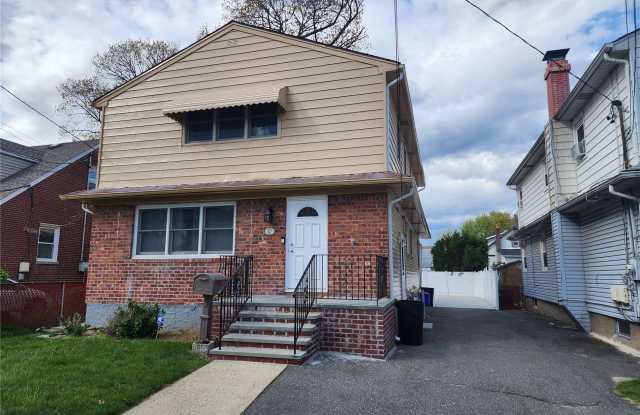 217 E Mineola Avenue - 217 East Mineola Avenue, Valley Stream, NY 11580
