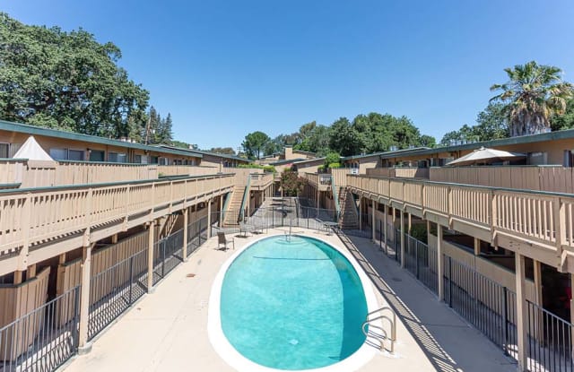 Creekside Terrace Gallery 2