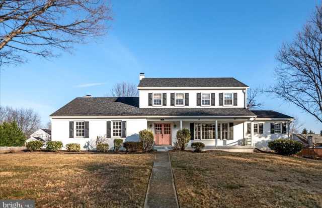 641 W COUNTRY CLUB DR photos photos