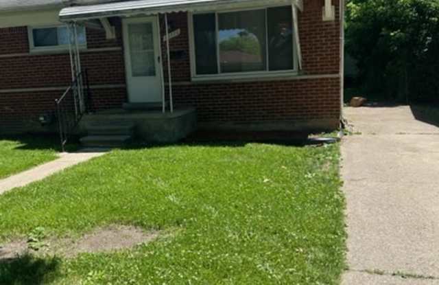 23070 Scotia Road - 23070 Scotia Road, Oak Park, MI 48237