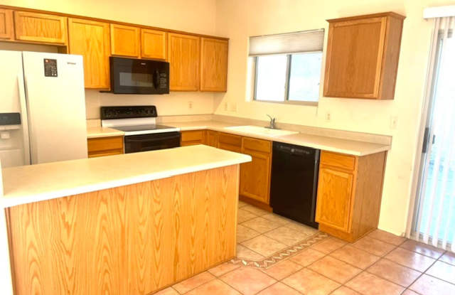 Charming 3 bedroom 2 bath in a convenient community that is close to everything. Gallery 4