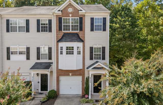 Spacious 3-Story End-Unit Townhome Near RTP photos photos