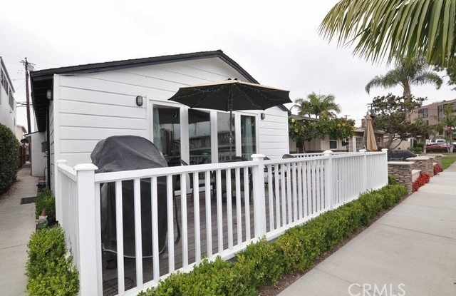 433 Heliotrope Avenue 1/2 photos photos