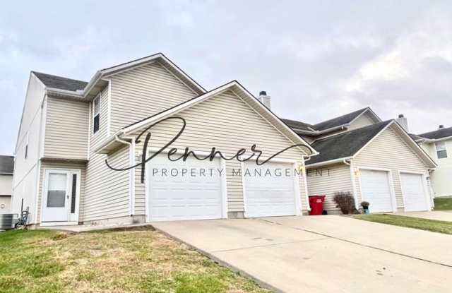 201 NE DOGWOOD ST photos photos