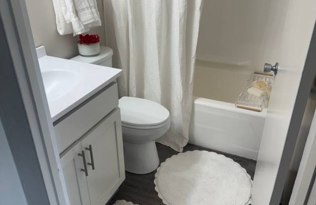 Wyoga Place Apartments - A07 Gallery 2