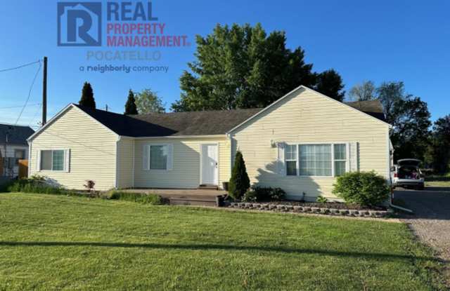 3 bed 2 bath - House - Pet Friendly photos photos