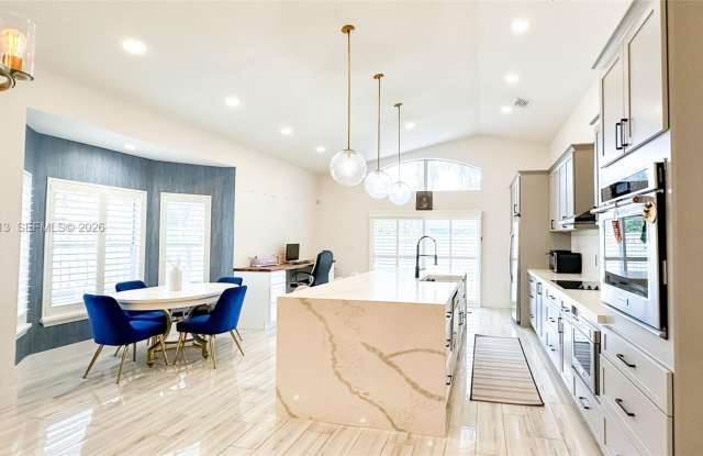 18795 NW 24th Court 18795, Pembroke Pines, FL 33029 - 5352 Gallery 4