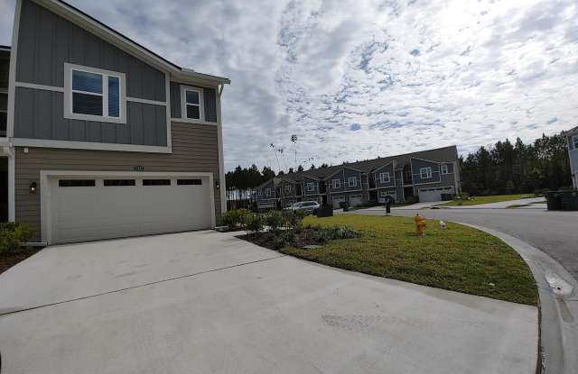 11253 MINNETTA Court Gallery 4