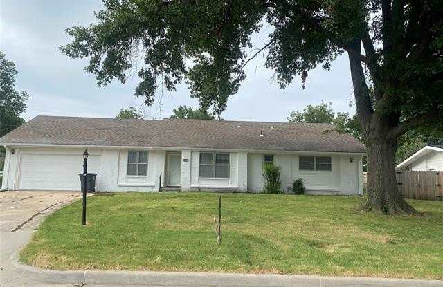 6811 E 58th Street S photos photos