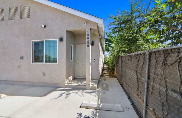 Carmenita Rd 10838 Gallery 4