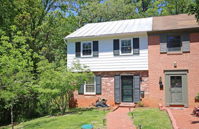 End-Unit Georgetown Green Townhome photos photos