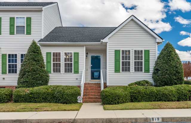 Cute 2 Bedroom Ranch Townhome - With Covered Deck and Fenced in Yard! Fuquay Varina - Available Now! photos photos