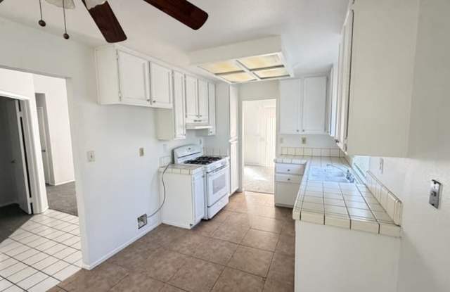 8182 Oak Landing Court Gallery 3