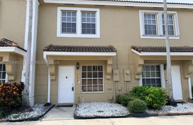 752 SW 122nd Ter photos photos
