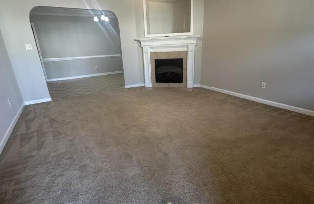 826 Whispering Willow Court Gallery 2